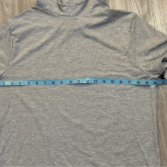 Bam BY BETSY ADAM SHORT SLEEVE ATTACHED FACE MASK T-SHIRT SZ L GRAY - Picture 10 of 11